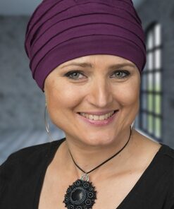 śliwkowy plisowany turban na głowę