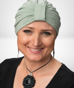 miętowe nakrycie głowy dla amazonek w sklepie z turbanami