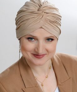 beżowy turban po chemioterapii, elegancki