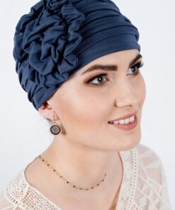 granatowa cienka czapka damska na wiosnę jesień