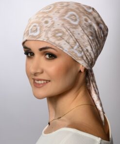 jasno beżowa chustka na głowę damska letnie nakrycie głowy
