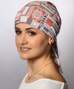 kremowa chustka na plażę na lato maja