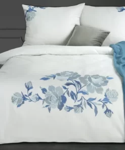 Pościel satynowa Eurofirany biała - z haftowanymi kwiatami róży