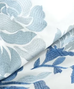 Alternative view of Pościel satynowa Eurofirany biała - z haftowanymi kwiatami róży