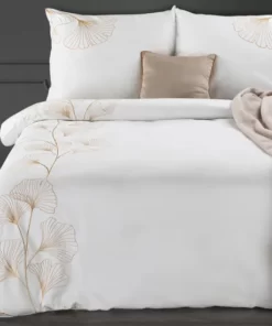 Gładka biała pościel satynowa ze złotym haftem w liście - Premium
