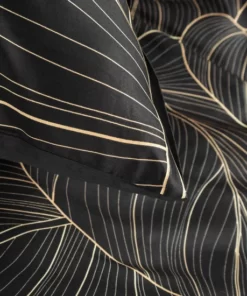 Alternative view of Pościel satynowa Eurofirany - czarna w złote liście