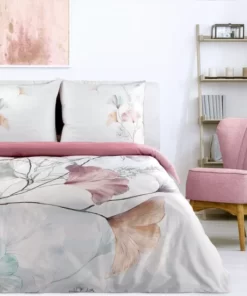 Pościel Eurofirany Premium - biało różowa pościel satynowa w listki miłorzębu