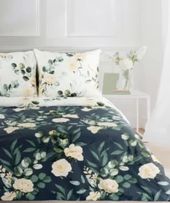 Granatowo biała pościel w żółte róże - bawełna satynowa Eurofirany