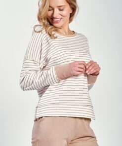 beżowa piżama z bluzką w paski z długim rękawem