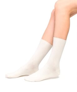 Skarpetki damskie bawełniane w prążek bez ściągacza ecru