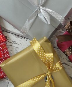 piżamy kapcie kosmetyczki pakowanie na prezent