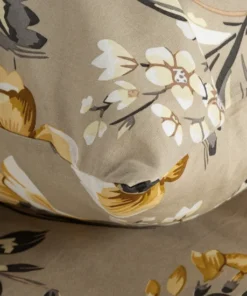 Alternative view of Beżowa Pościel w kwiaty - Classic Family