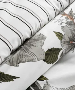 Alternative view of Biała pościel w szare kwiaty z satyny bawełnianej Classic