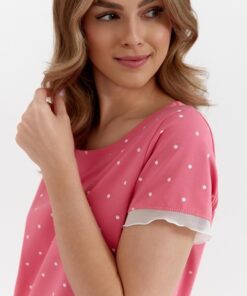 elegancka różowa koszula nocna róż