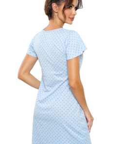 niebieska koszula nocna w grochy