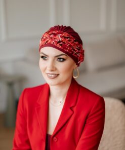 elegancki wiśniowy turban po chemii