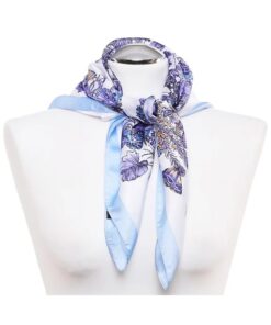 Elegancka Apaszka damska 70x70cm niebieskie kwiaty