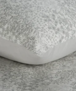 Alternative view of Biało szara pościel w drobne kwiatki – elegancka pościel z satyny 100% bawełnianej