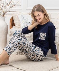 granatowa ciapki piżama damska leveza elegancka 3/4 długości