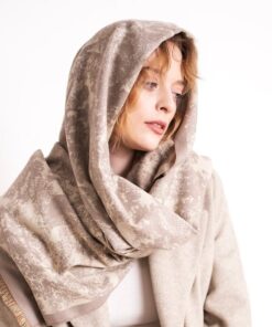 elegancki długi szal damski beżowy kremowy ecru