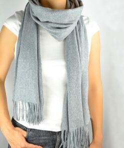 szary ciepły szal damski gładki
