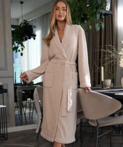 długi kremowy szlafrok damski do łydek szalowy kołnierz