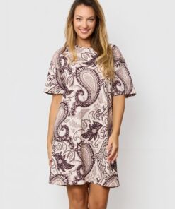 koszula nocna z luźnymi krótkimi rękawkami