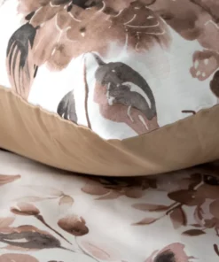 Alternative view of Biała pościel w różowo brązowe kwiaty – Polska pościel z satyny bawełnianej