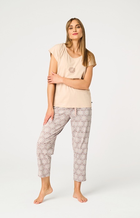 Piżama damska KEY krótki rękaw spodnie 7/8 mocca beżowa - obrazek 3