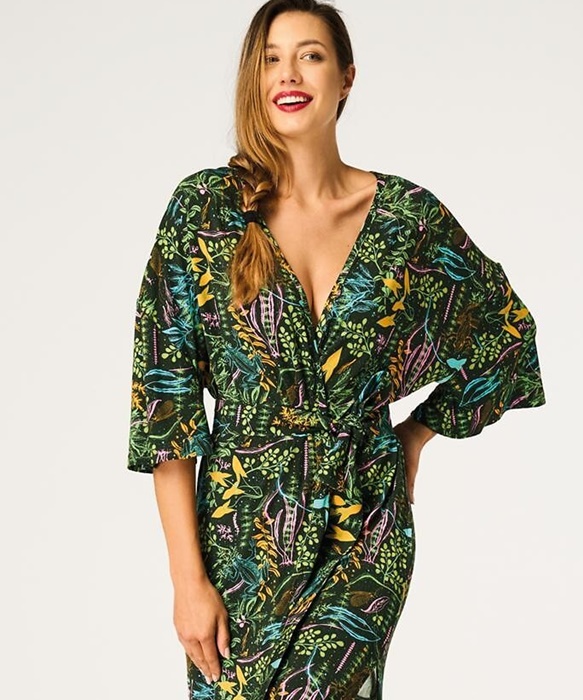 Szlafrok damski KEY cienki lejący ciemna zieleń w kwiaty - obrazek 2