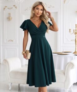 Elegancka rozkloszowana sukienka midi ciemno zielona
